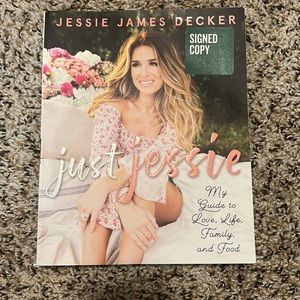 Signed Jessie James Decker “Just Jessie” book